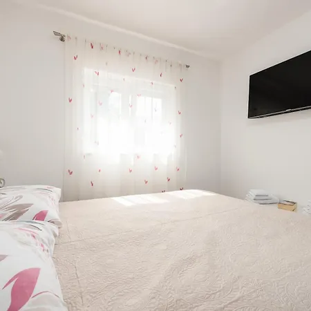 Apartment Bubica