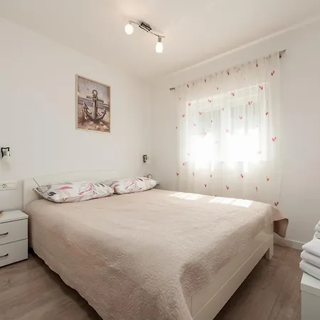 Bubica Apartment *